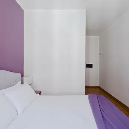 Via Tolemaide Private