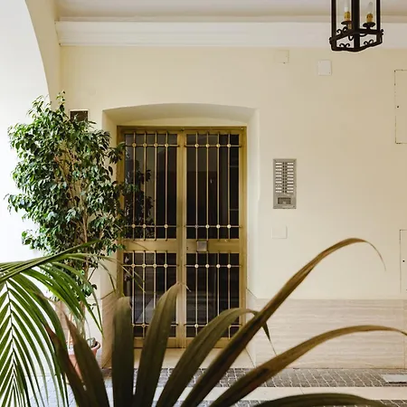 Via Tolemaide Private