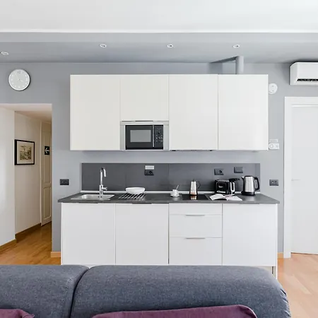 Via Tolemaide Private