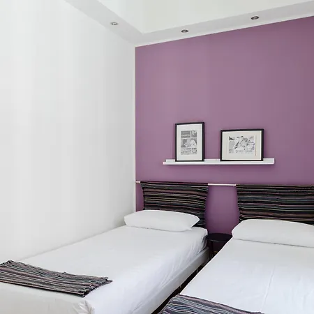 Via Tolemaide Private Apartman *