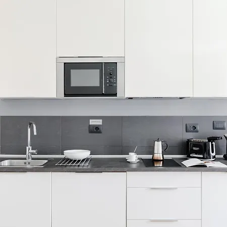 Via Tolemaide Private * Róma