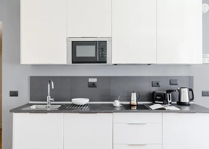 Via Tolemaide Private * Rom